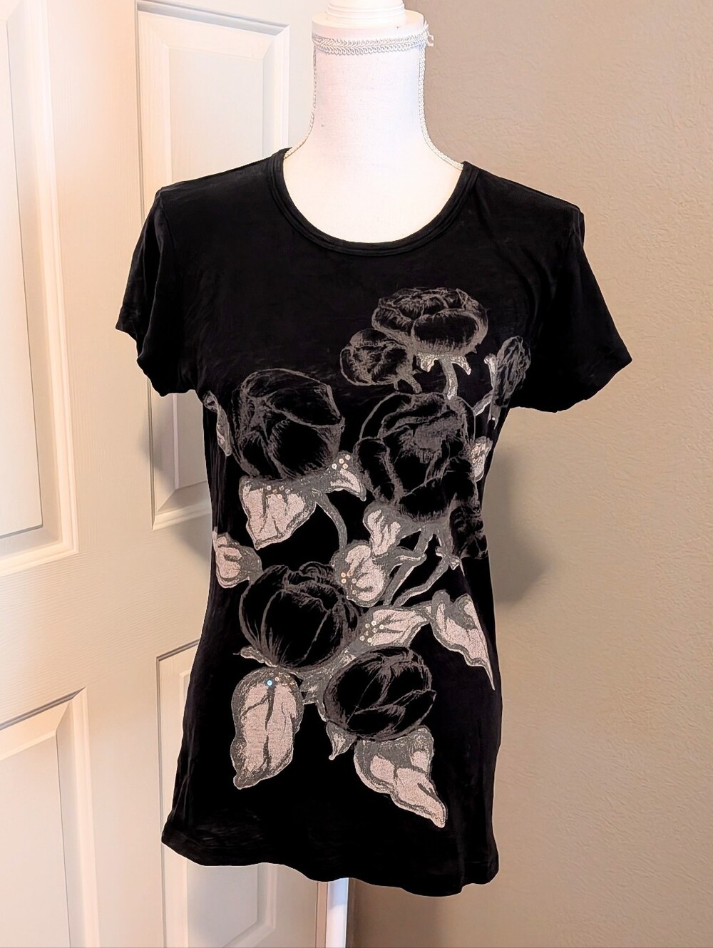 Kenneth Cole New York 100% Black Tee with Silverish Floral Design